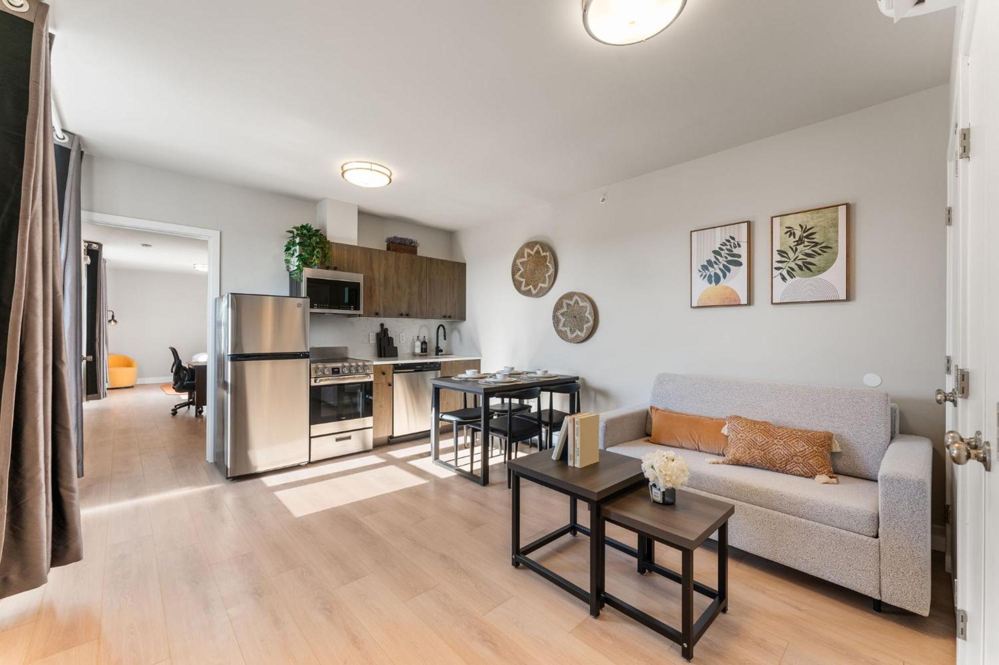 Apartment 4211