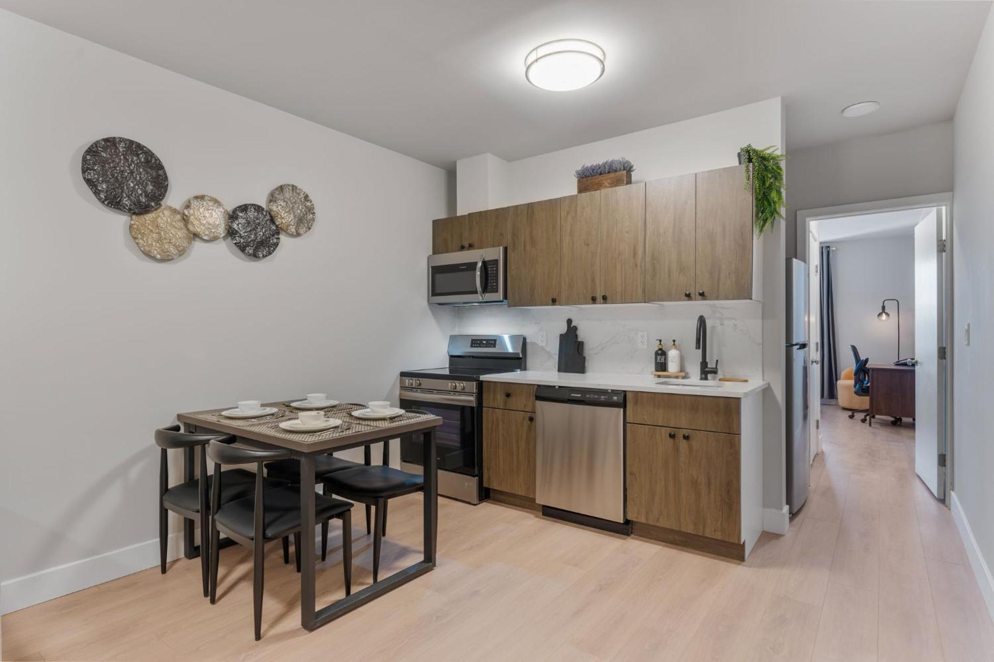 4211 Apartment *